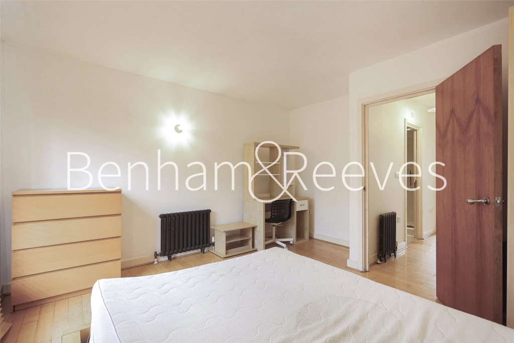 4 bedrooms houses for sale in Hastings Street, London - SE18 view 30