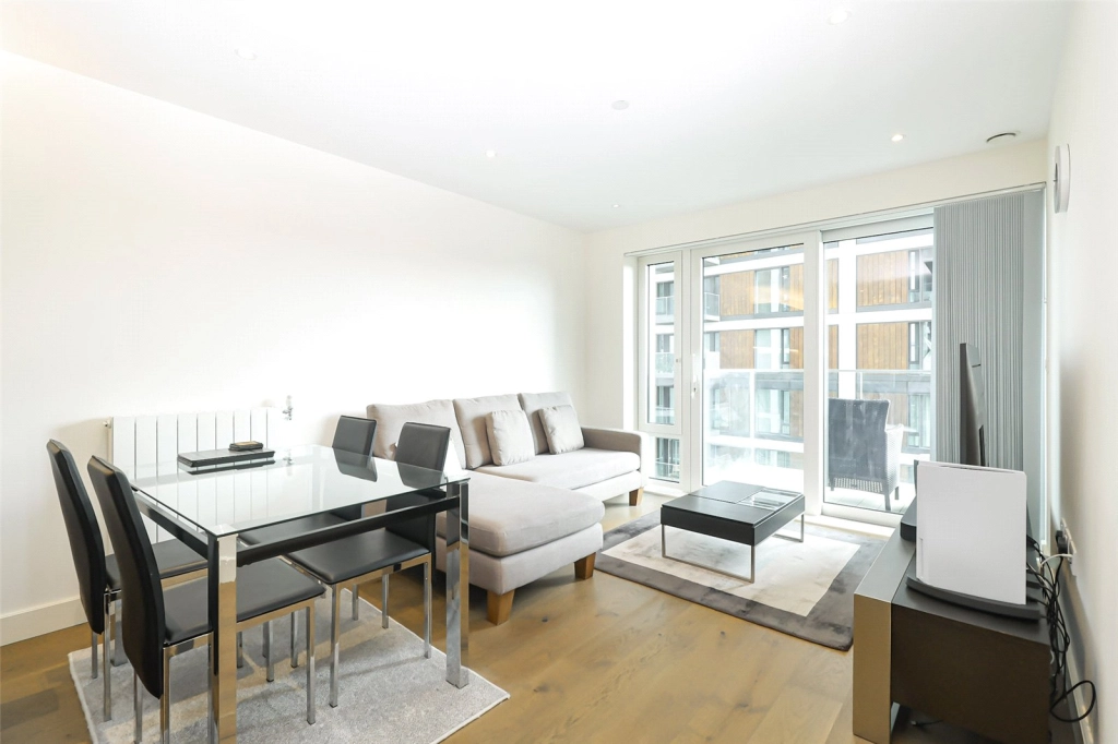 1 bedroom apartments/flats for sale in Duke of Wellington Avenue, Woolwich - SE18 view 8