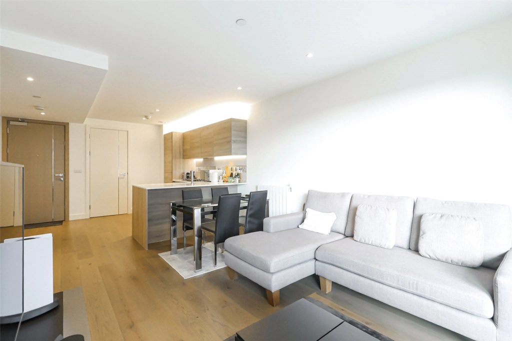 1 bedroom apartments/flats for sale in Duke of Wellington Avenue, Woolwich - SE18 view 10