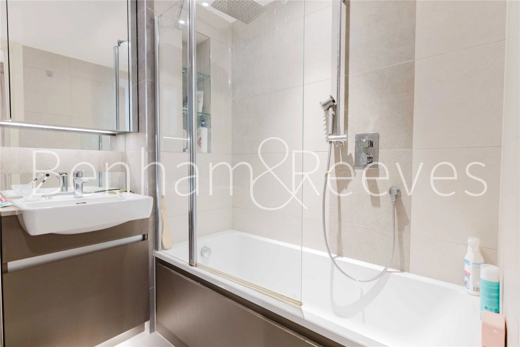 2 bedrooms apartments/flats for sale in Duke of Wellington Avenue, London - SE18 view 6