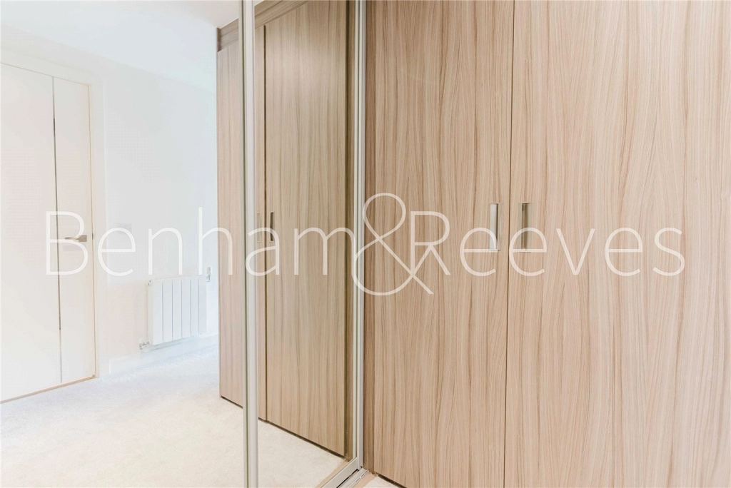 2 bedrooms apartments/flats for sale in Duke of Wellington Avenue, London - SE18 view 7