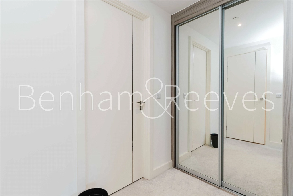 2 bedrooms apartments/flats for sale in Duke of Wellington Avenue, London - SE18 view 9