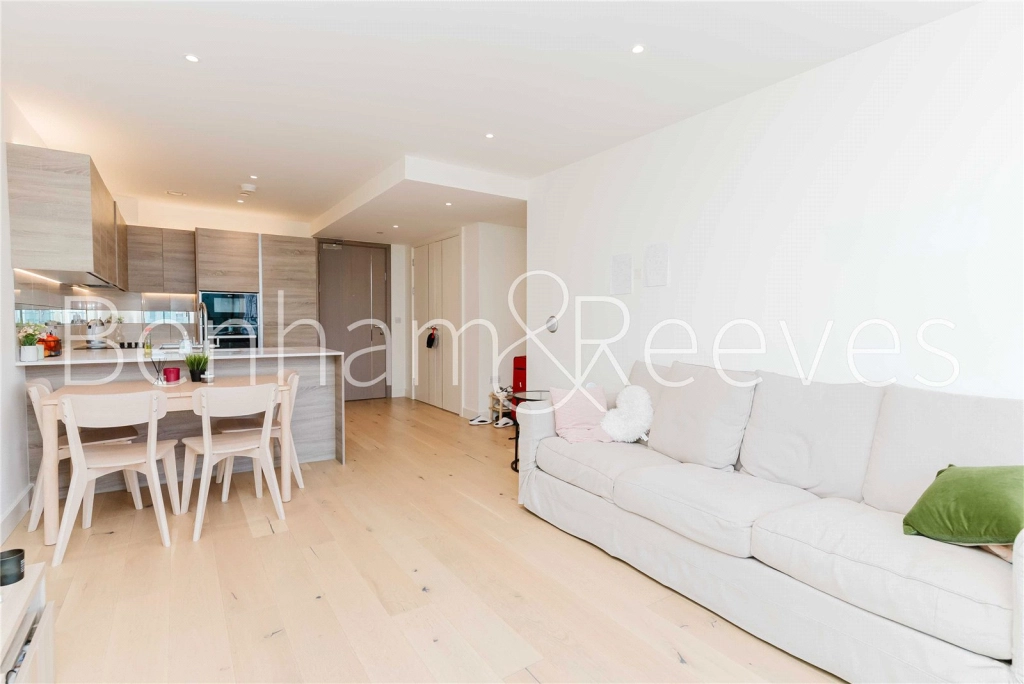 2 bedrooms apartments/flats for sale in Duke of Wellington Avenue, London - SE18 view 13