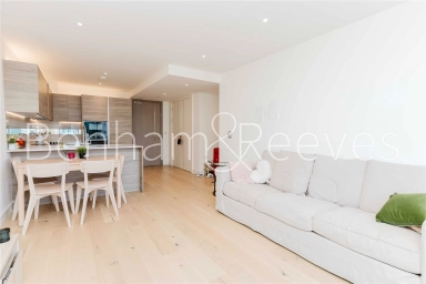 Duke of Wellington Avenue, London - SE18 view 13