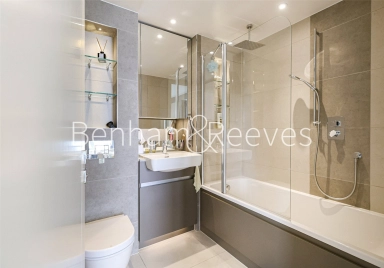 Duke of Wellington Avenue, London - SE18 view 4