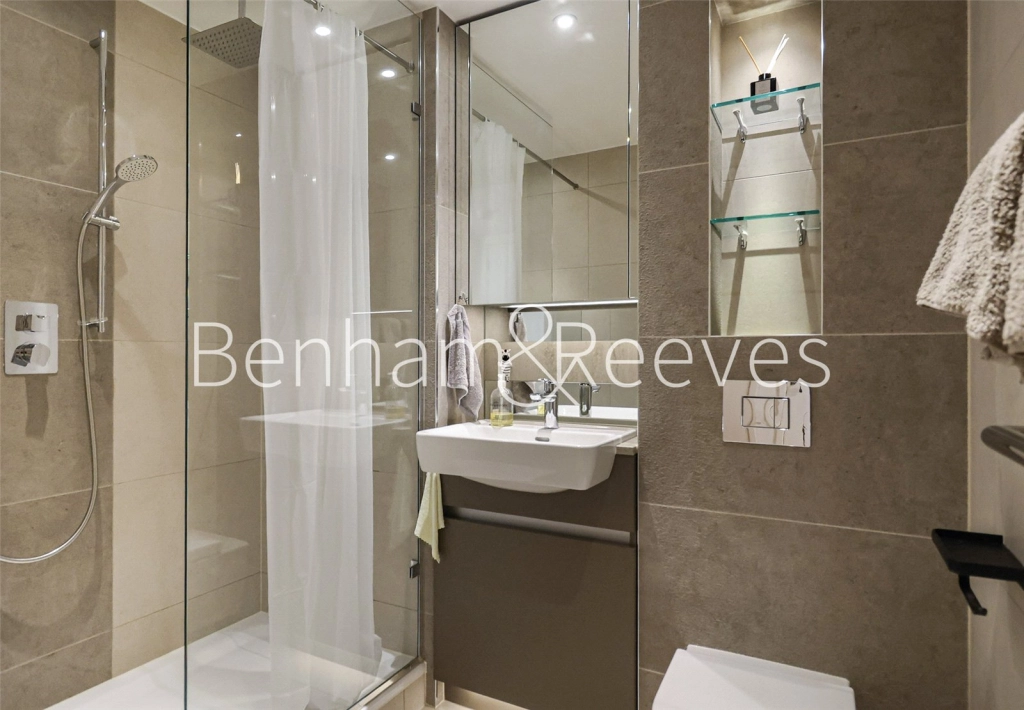 2 bedrooms apartments/flats for sale in Duke of Wellington Avenue, London - SE18 view 9