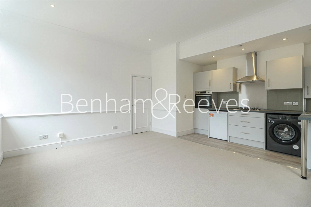 1 bedroom apartments/flats for sale in Connaught Mews, London - SE18 view 5