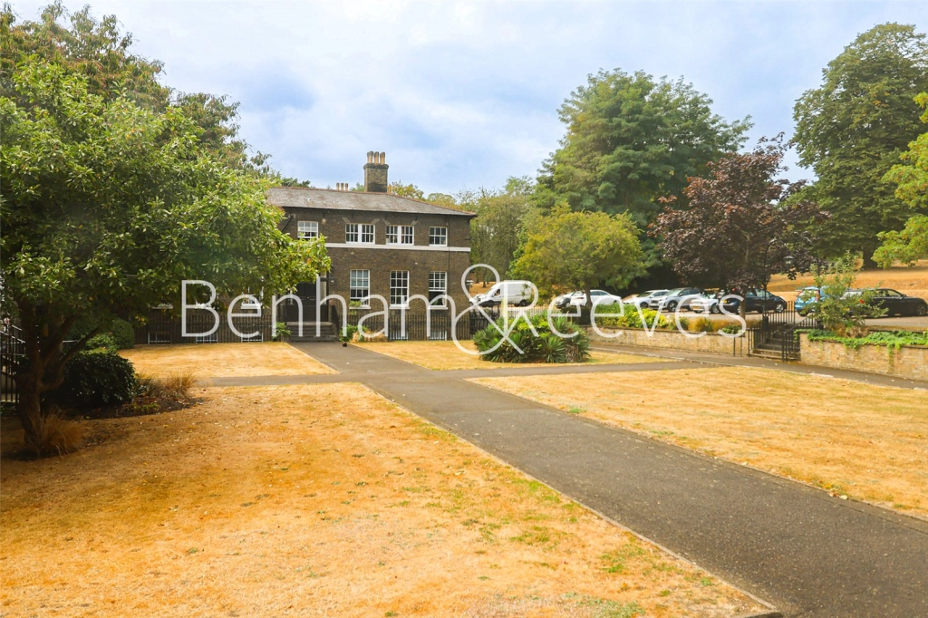 1 bedroom apartments/flats for sale in Connaught Mews, London - SE18 view 8