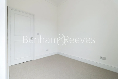 Connaught Mews, London - SE18 view 13