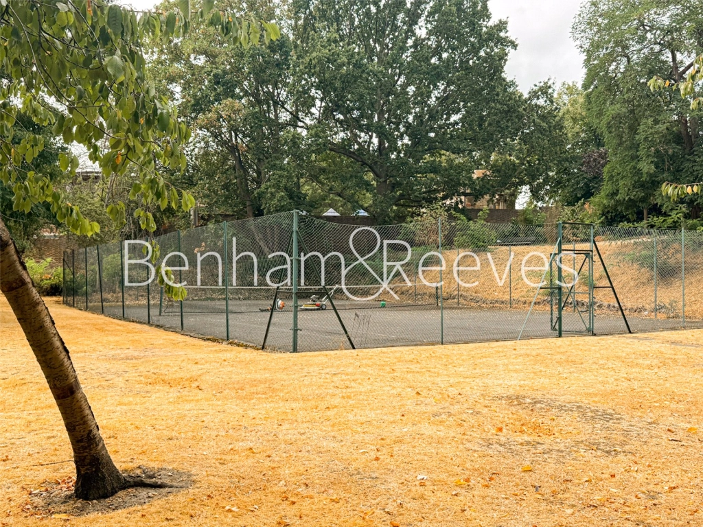1 bedroom apartments/flats for sale in Connaught Mews, London - SE18 view 17