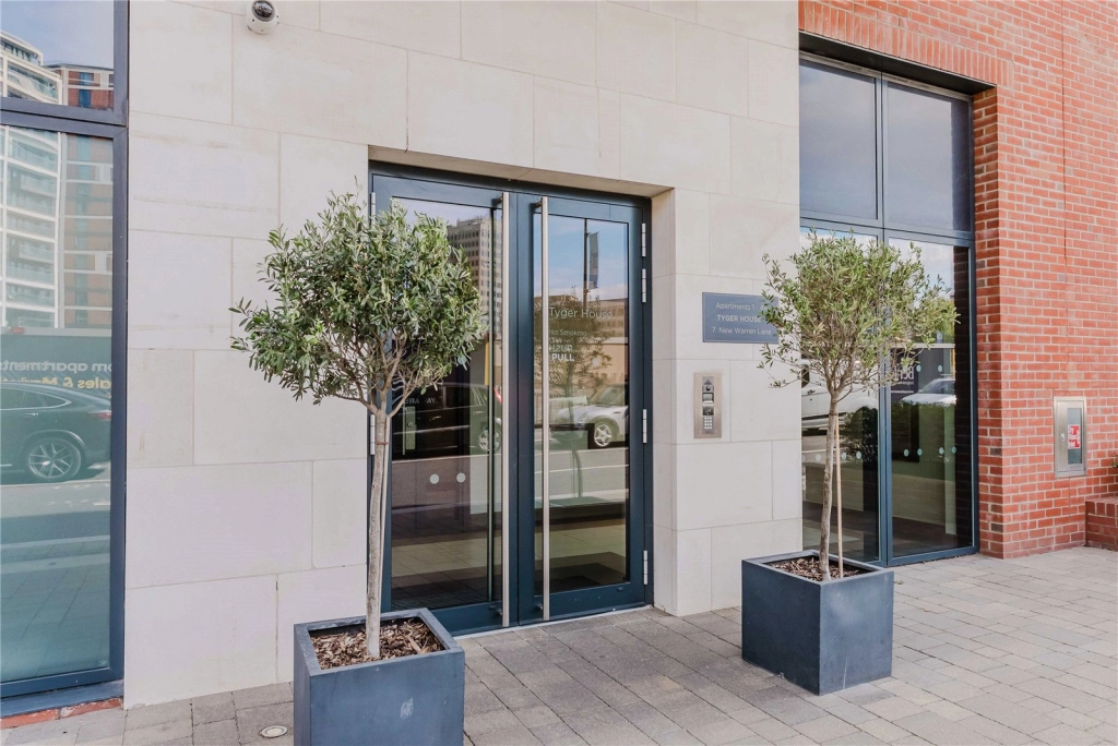 1 bedroom apartments/flats for sale in New Warren Lane, Woolwich - SE18 view 8