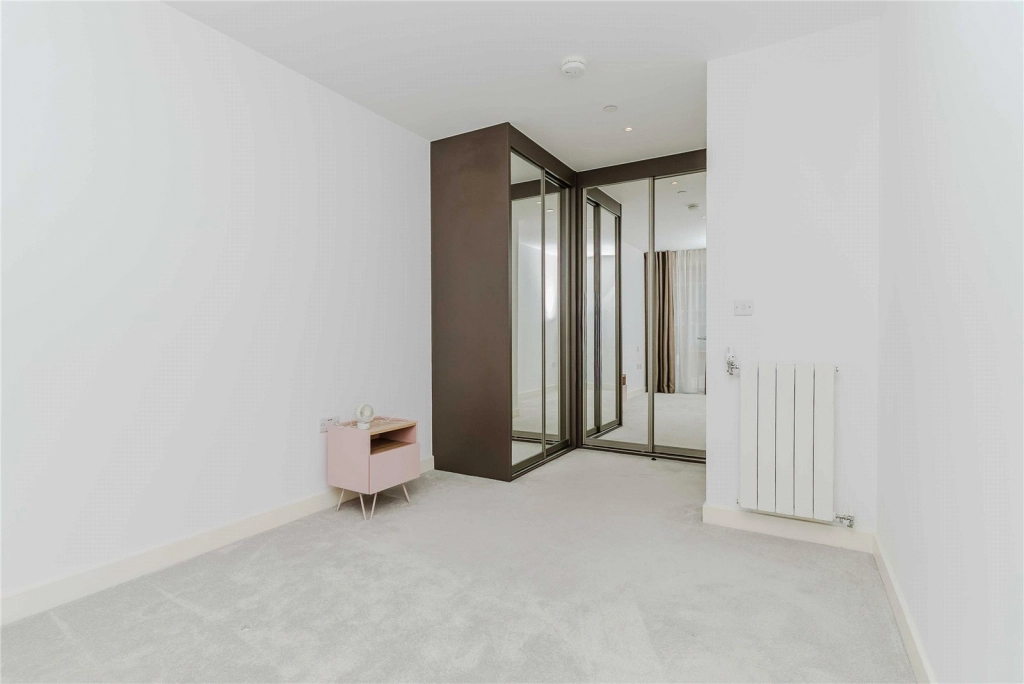 1 bedroom apartments/flats for sale in New Warren Lane, Woolwich - SE18 view 5