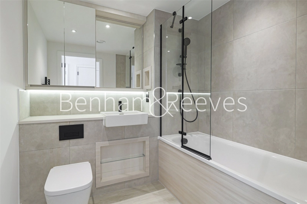 2 bedrooms apartments/flats for sale in West Parkside, London - SE10 view 7