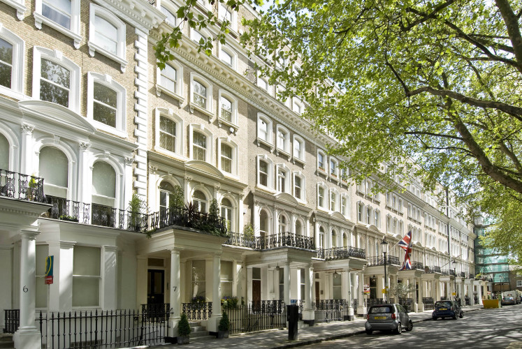 4 @ 7 Beaufort Gardens-ext