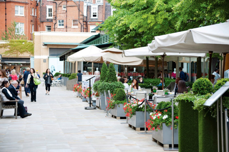 Ealing Broadway restaurant promenade