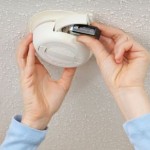 Changing battery smoke detector