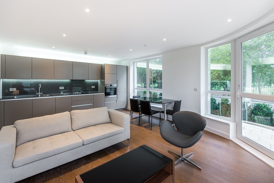 2 bed flat to rent in Kidbrooke Village, £400 pw 