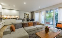 3 bed townhouse to rent in Kidbrooke Village, SE9, £530 per week 
