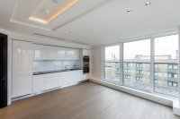 2 bed flat to rent in 375 Kensington High Street, £1,250 per week