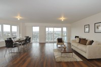 2 bed flat to rent in Beaufort Park, NW9 £420pw