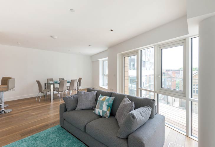 2 bed flat to rent in Ealing Broadway, W5 £610 per week