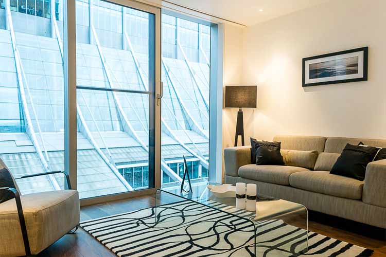 Studio flat to rent in The Heron, EC2 £525 per week