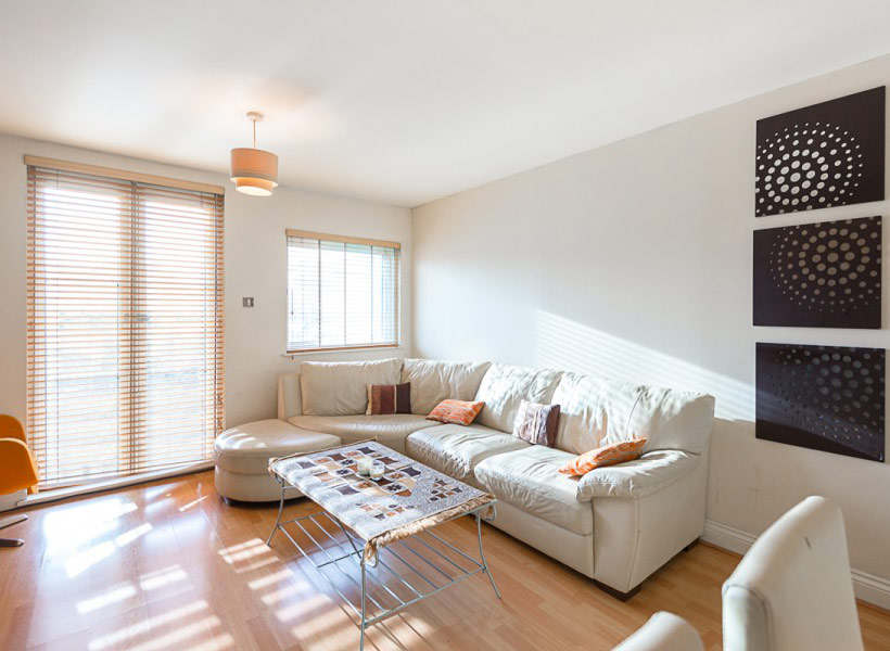 2 bed flat to rent in Baker Street, NW1 £695pw
