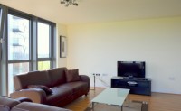 2 bed apartment in Matchmakers Wharf - £400 per week.