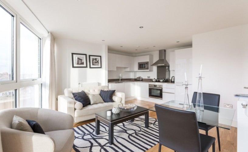 2 bedroom apartment at New Capital Quay, SE10