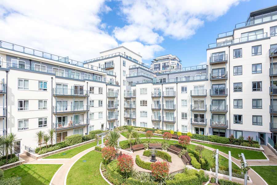 51 Claremont House, Beaufort park, NW9-2