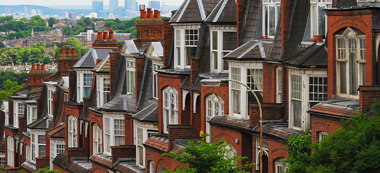 Housing market update – cash buyers snapping up London property
