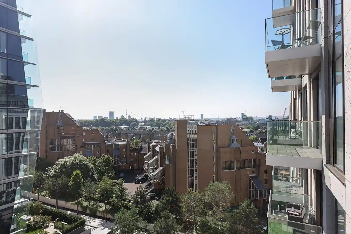 Ariel House London Dock