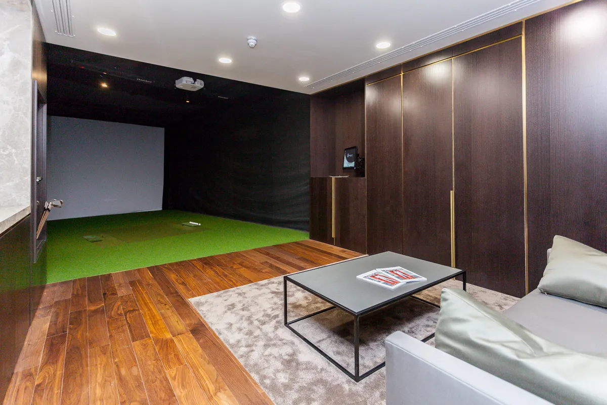 London Dock Facilities