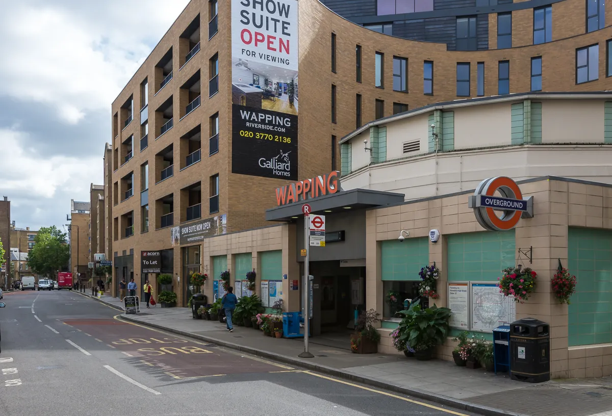 The building of Wapping London Dock