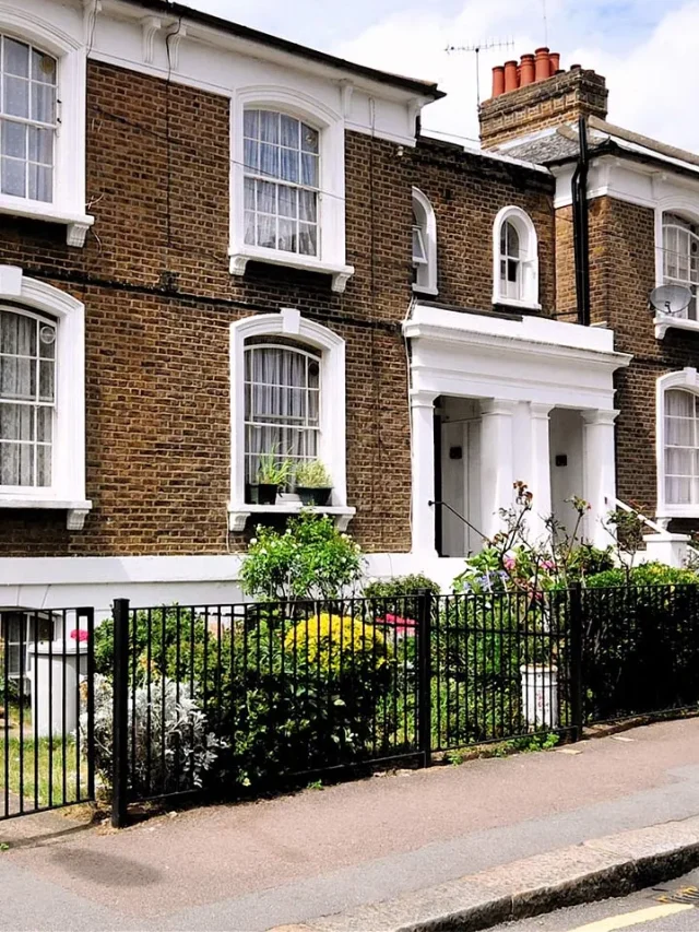 Common mistakes to avoid when buying property in London image