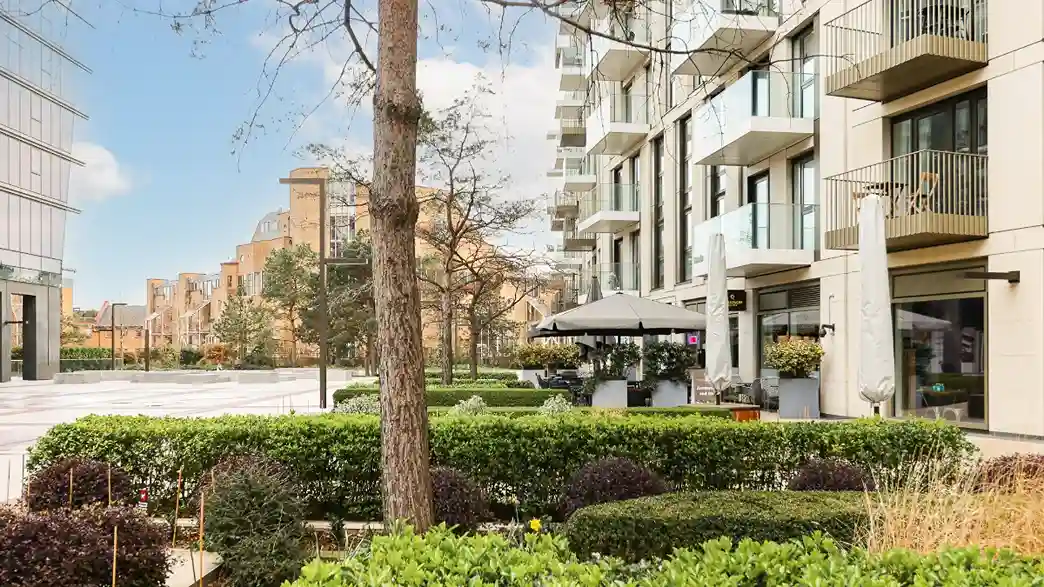 London Dock development