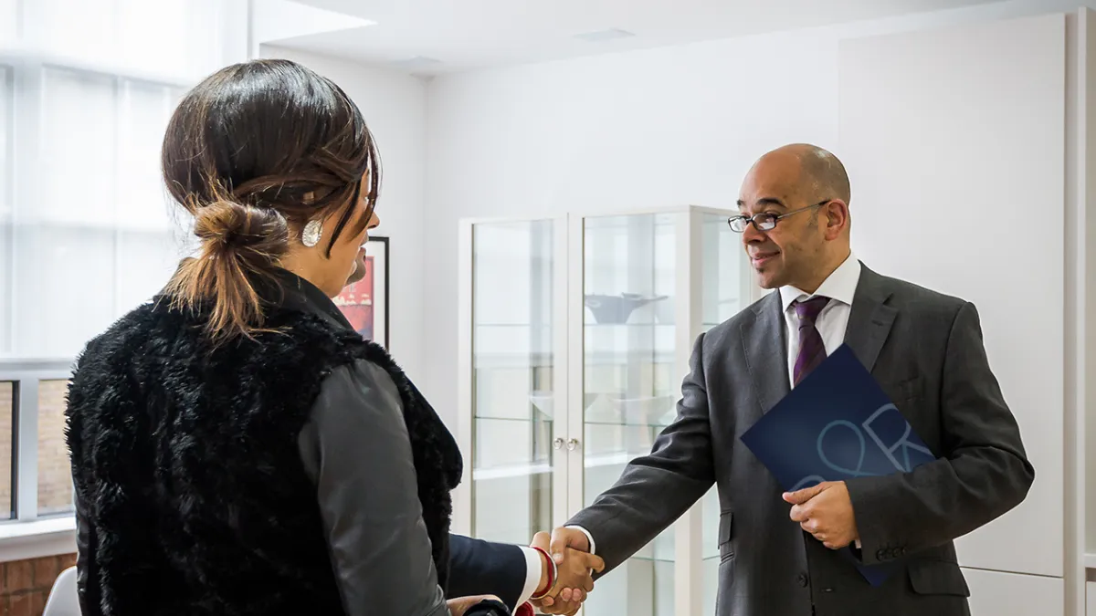 Tenant Viewing Mark Wellington