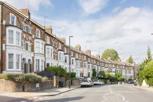 Freehold house price premiums climb by 6.5% year on year, now commanding 42% more than leasehold homes