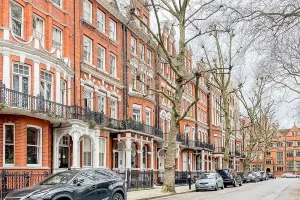 Prime London property demand rallied in Q4