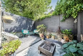 London property with garden